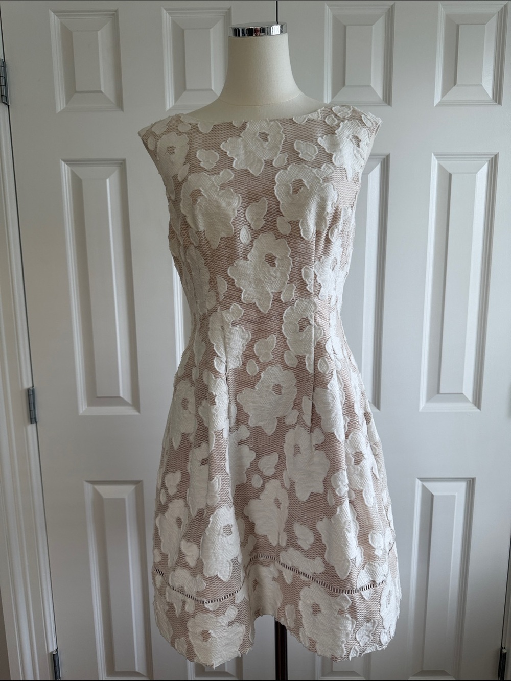 Vince Camuto Floral Lace Mesh A-Line Cream Fit-and-Flare Cocktail Dress Size 8